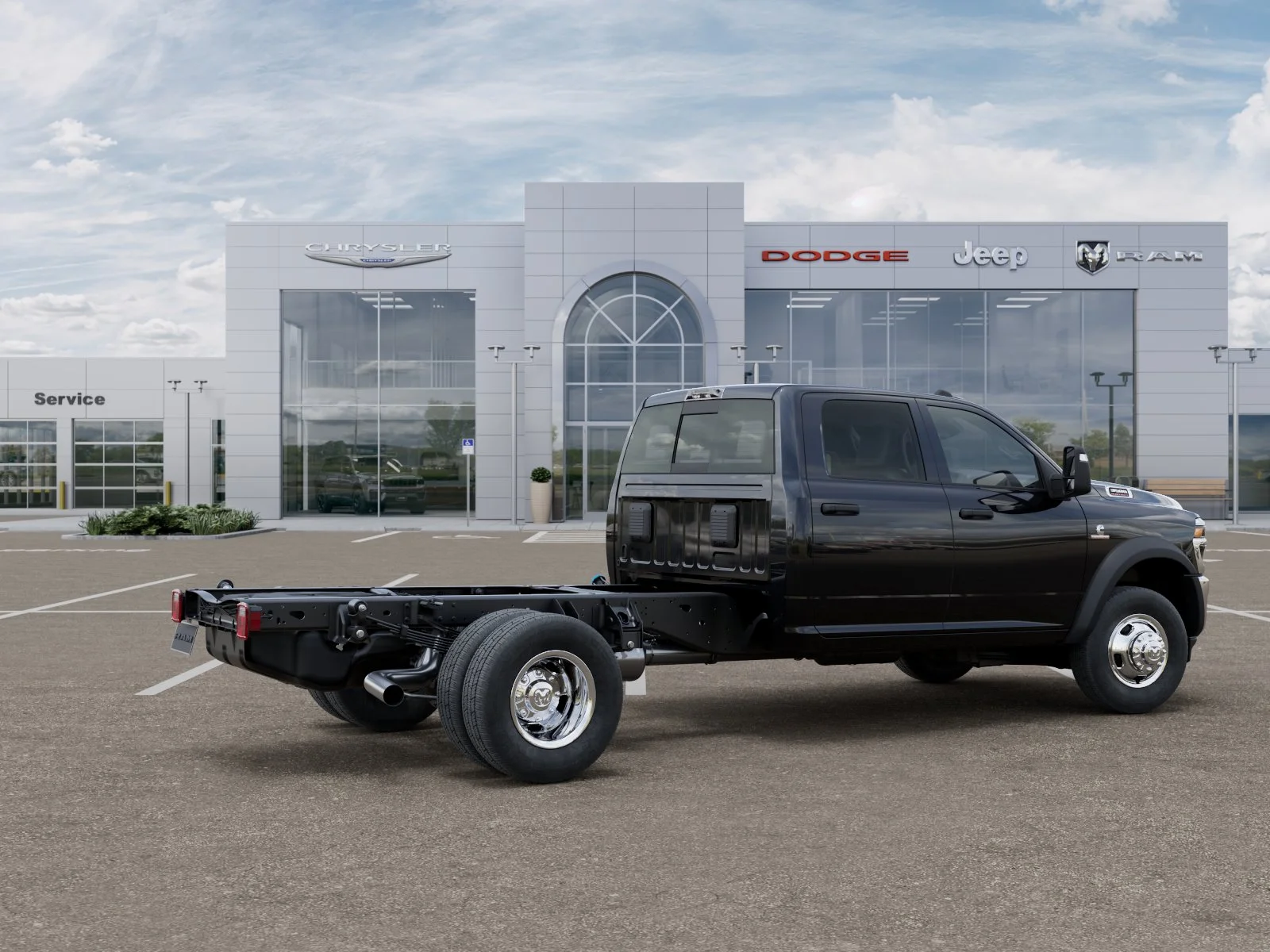 New 2026 Diamond Black Crystal Pearl-Coat Exterior Paint RAM Tradesman image 54