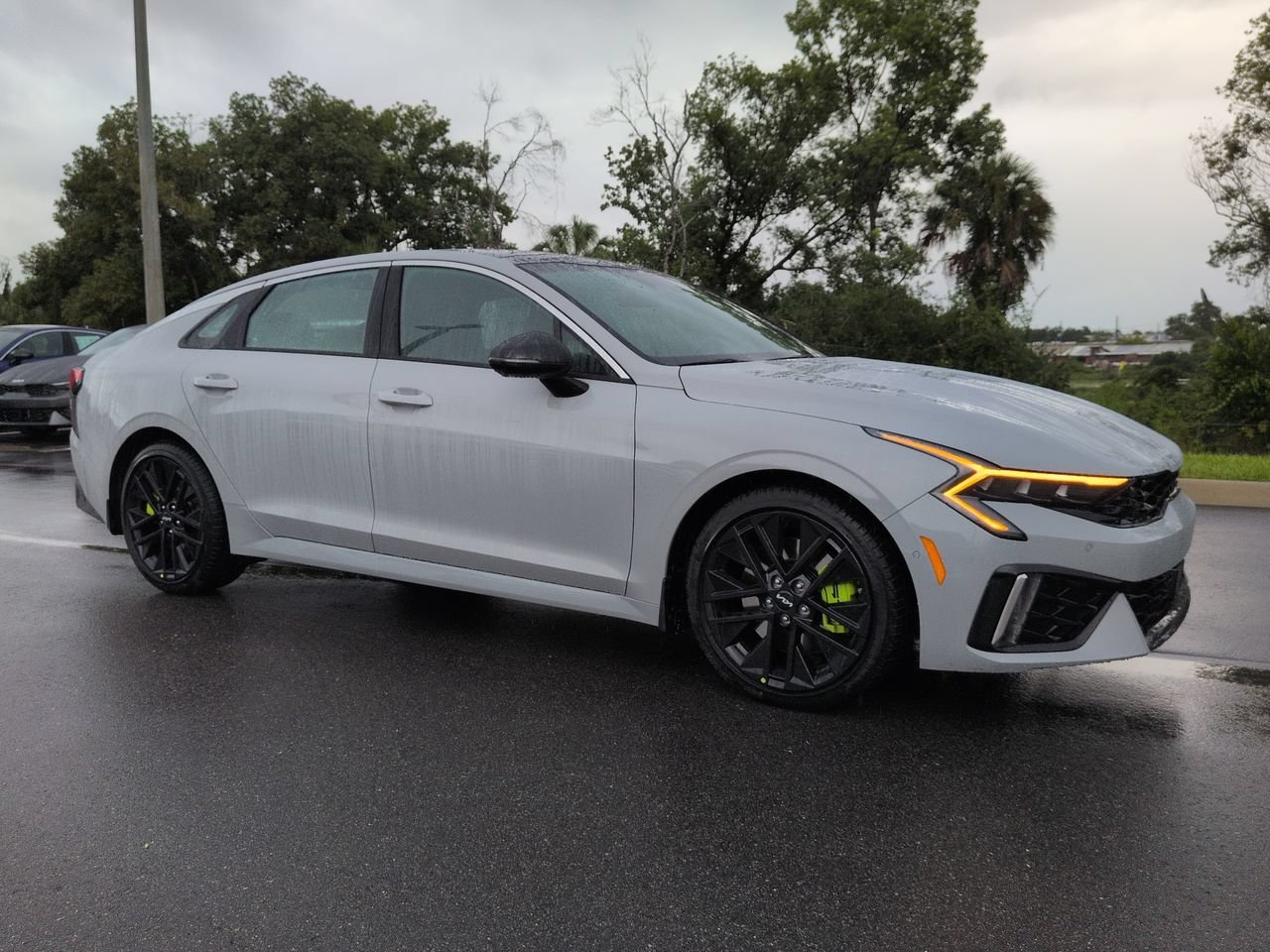 New 2027 Wolf Gray Kia GT image 2