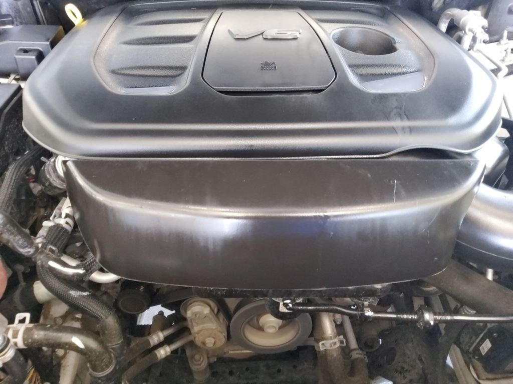 Used 2020 White Jeep Laredo image 21