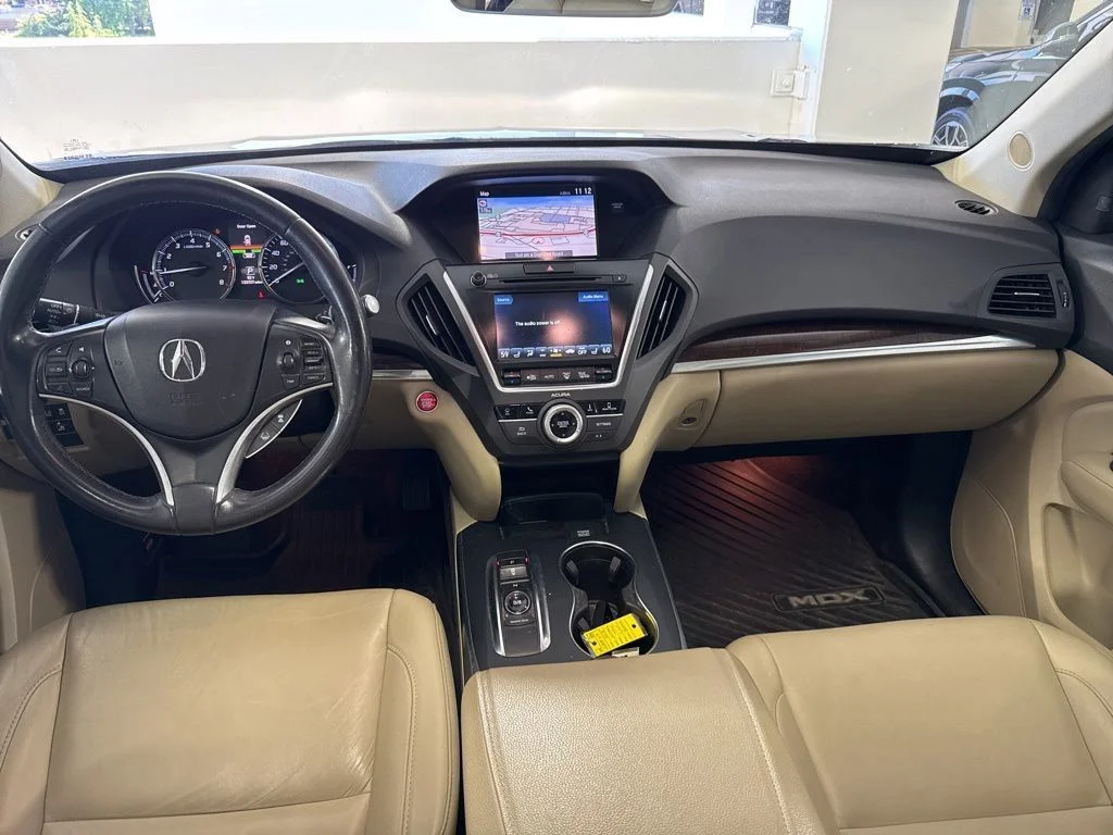 Used 2018  Acura 3.5L image 9