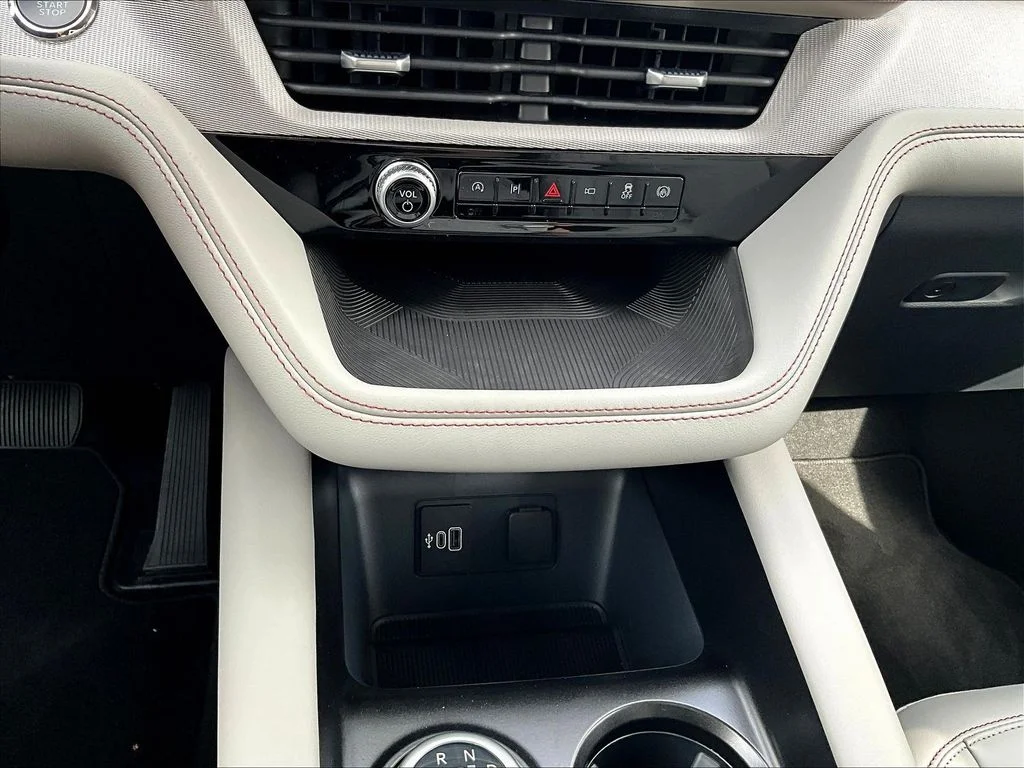 New 2026 Vapor Blue Metallic Ford Active image 21