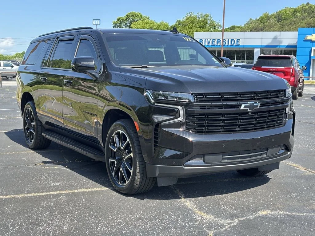 Used 2023 Black Chevrolet RST image 4