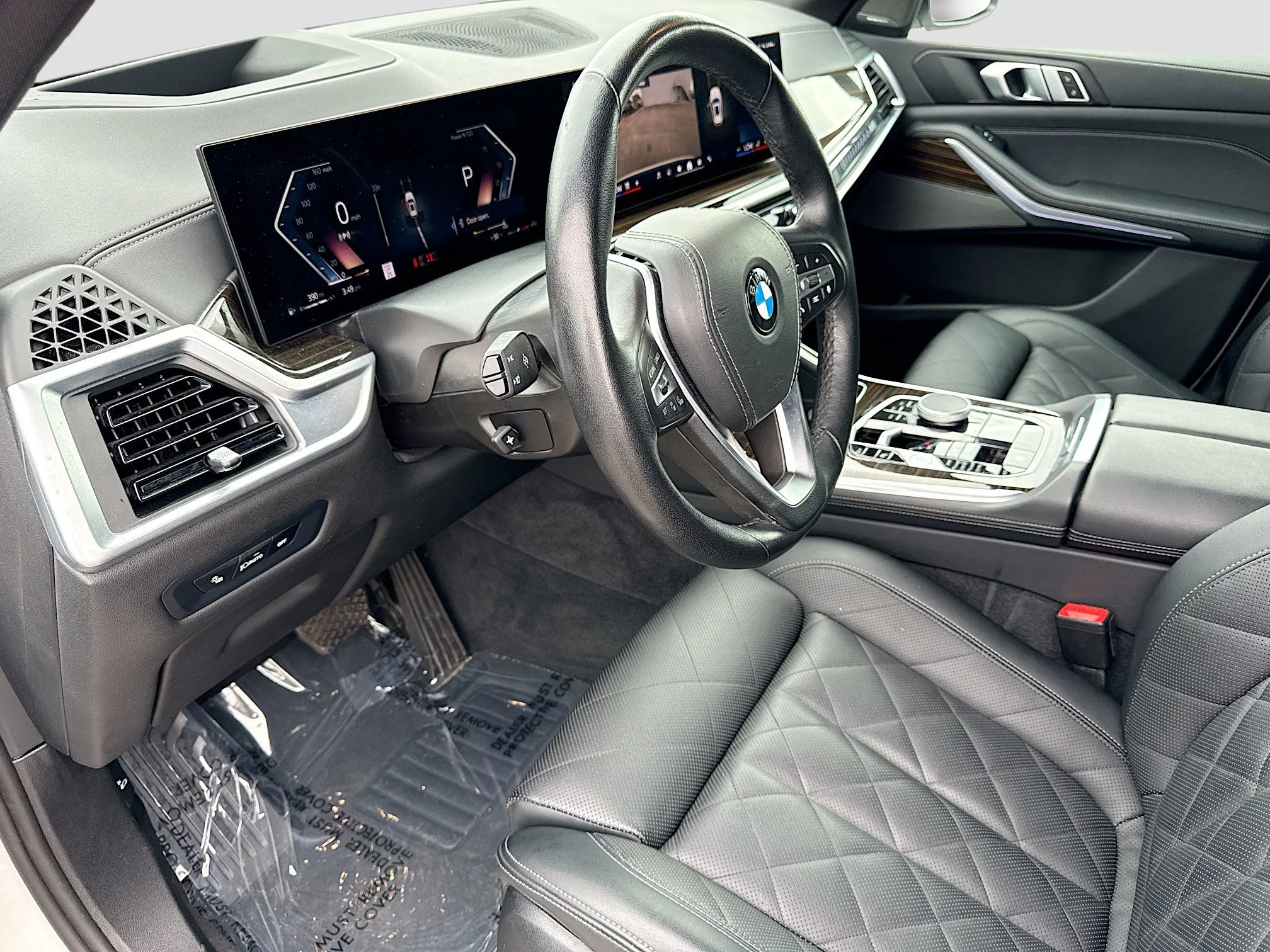 Used 2025 White Metallic BMW xDrive40i image 27