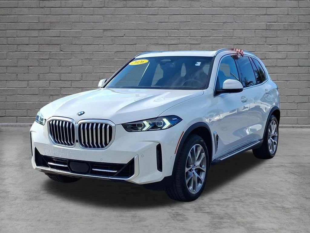 Used 2026 White BMW sDrive40i image 3