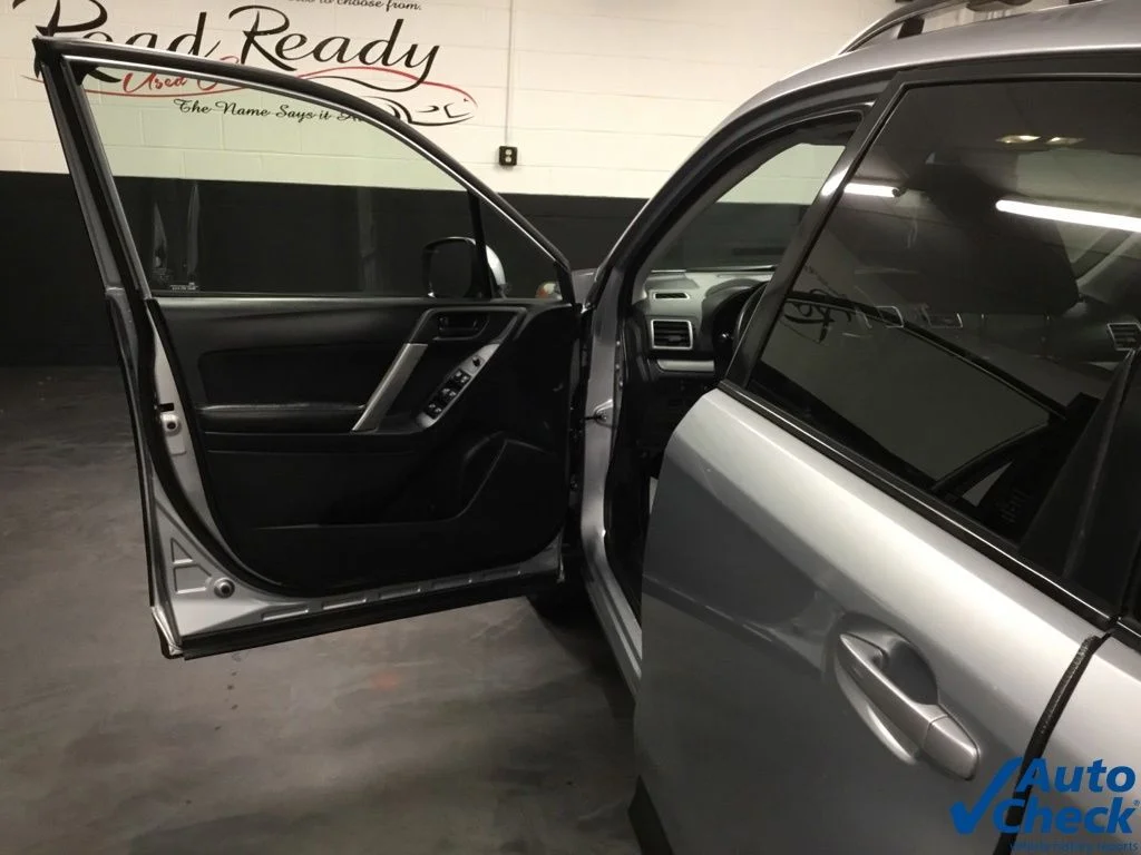 Used 2016 Silver Subaru 2.5i Premium image 20