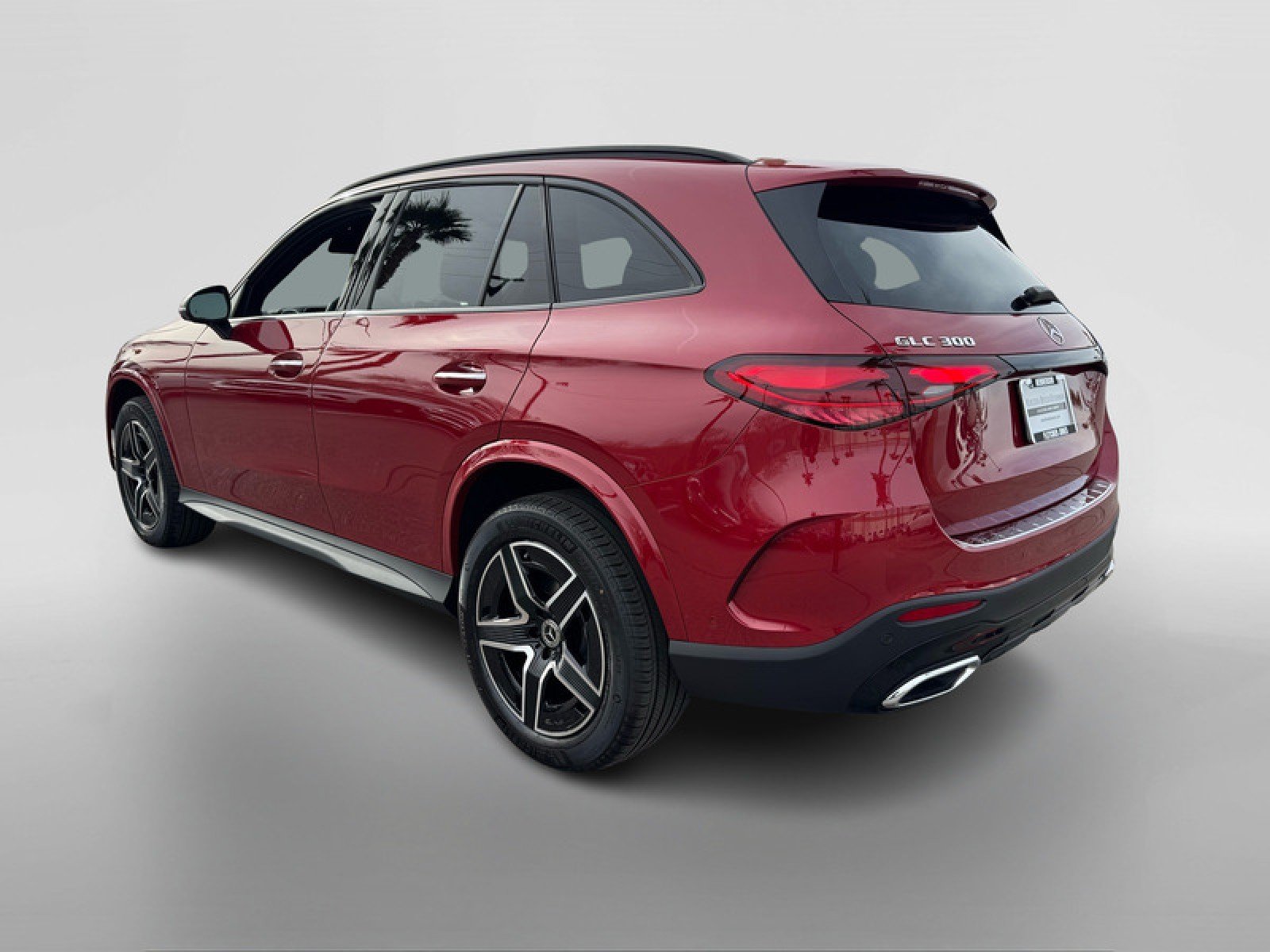 New 2026 MANUFAKTUR Patagonia Red Metallic Mercedes-Benz GLC 300 SUV image 3