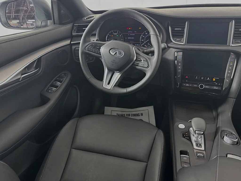 Certified Used 2022 Black INFINITI LUXE image 28