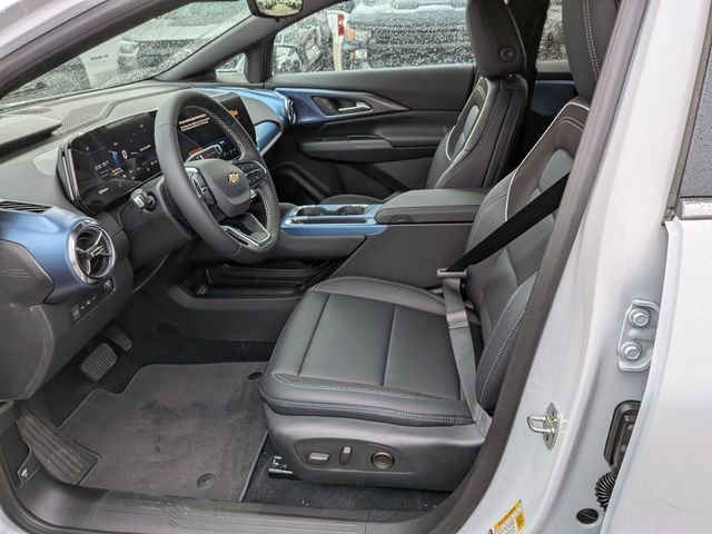 New 2026 Summit White Chevrolet LT image 15