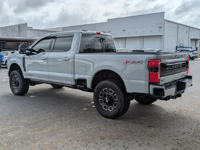 Used 2025 Avalanche Ford Platinum image 5