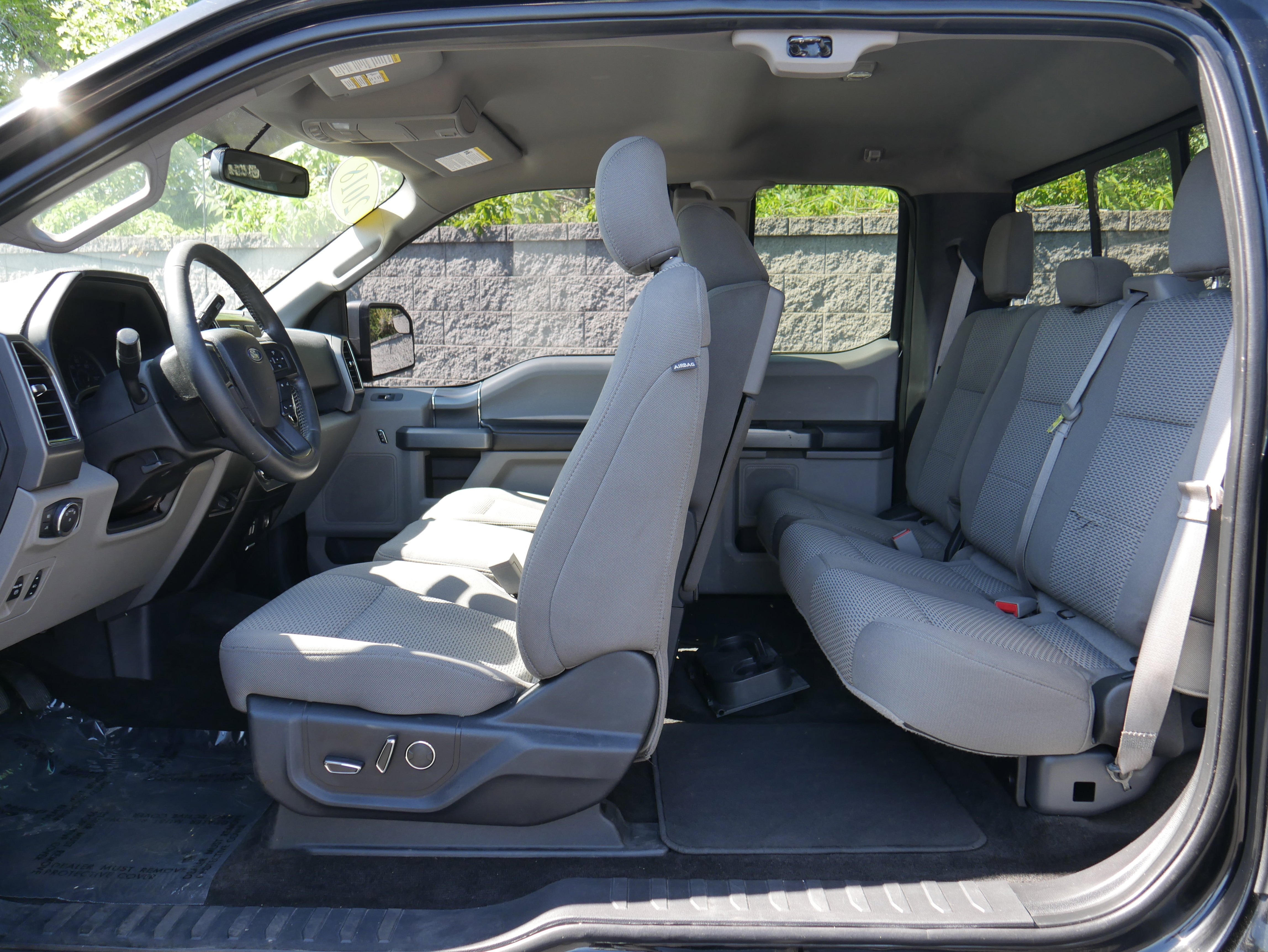 Used 2018 Wht Ford XL image 16