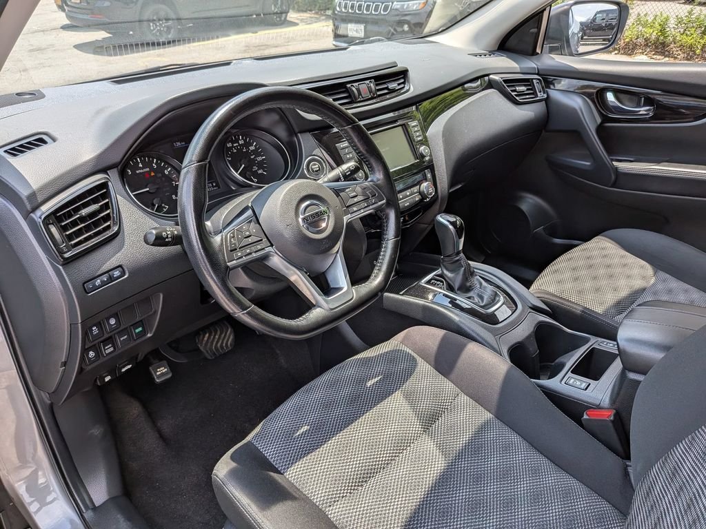 Used 2021 Gray Nissan SV image 12