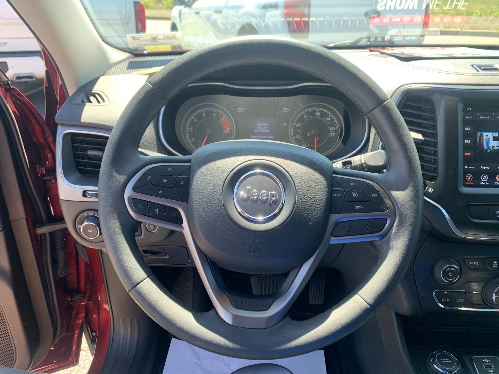 Used 2021 Red Jeep Latitude Lux image 25