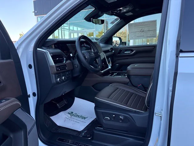 2026 GMC Yukon XL Denali Ultimate - Photo 12