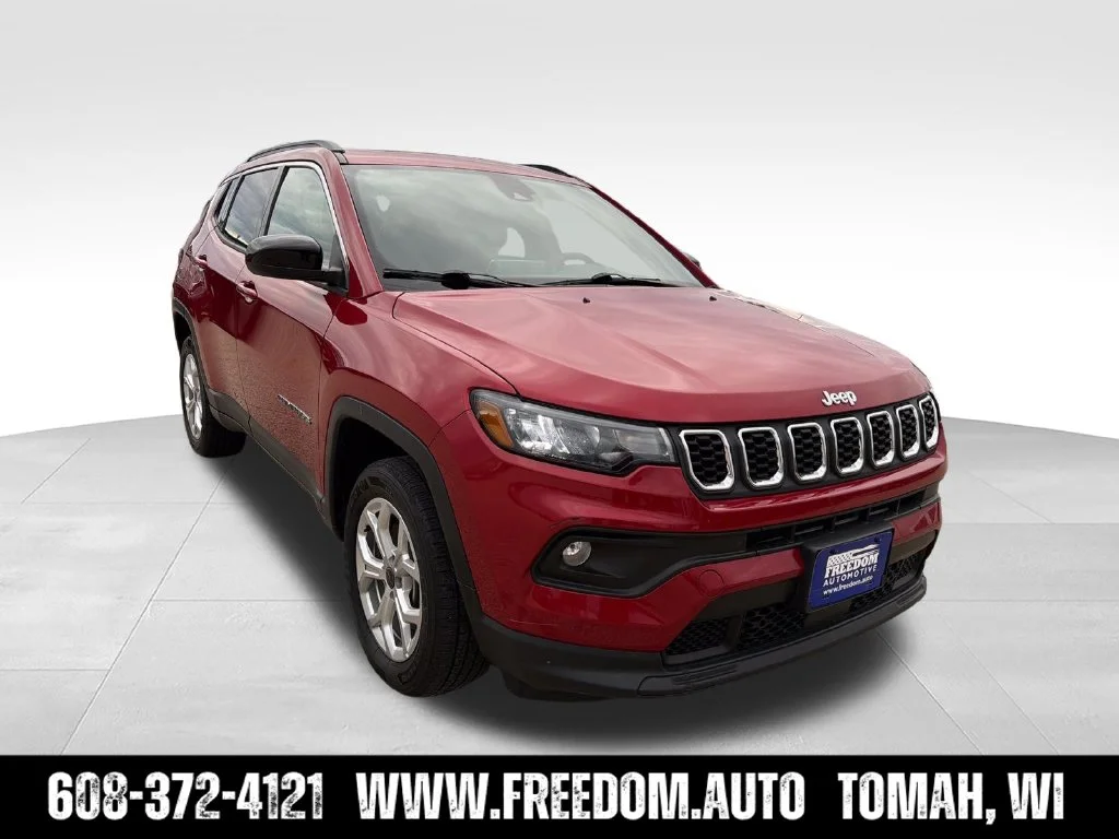 Used 2025 Red Jeep Latitude image 11