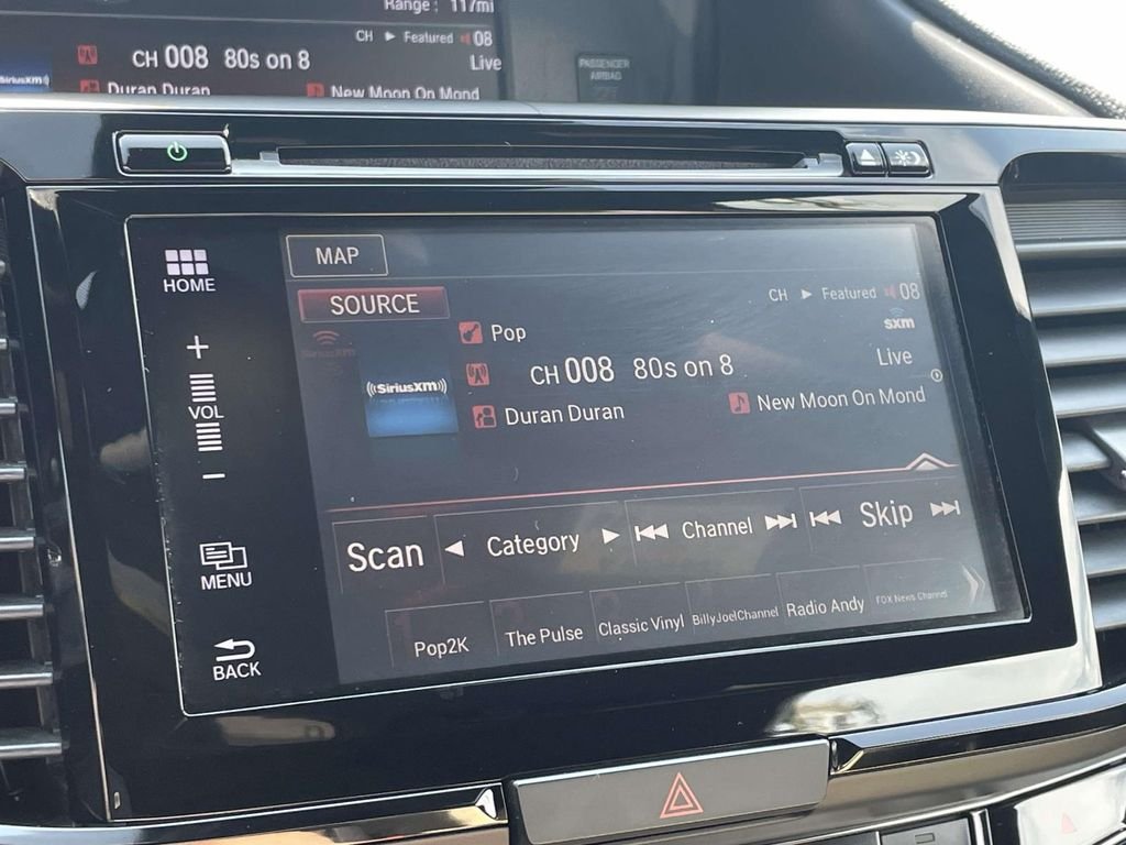 Used 2017 Black Honda EX-L image 27