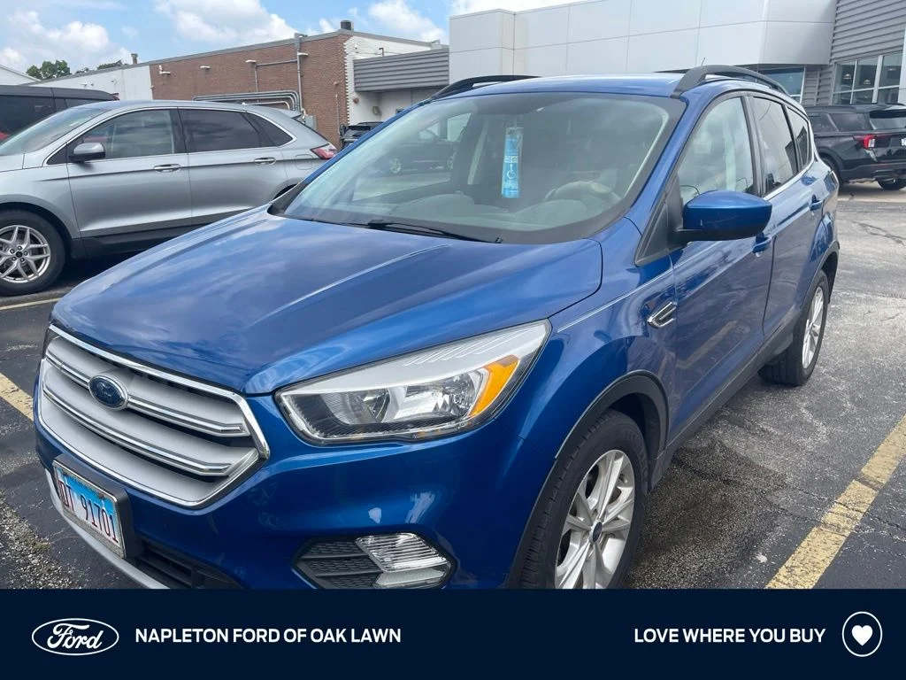 Used 2018 Blue Ford SE image 1