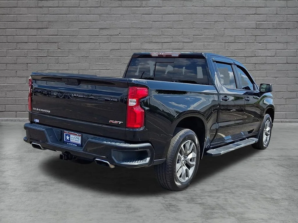 Used 2020 BLACK Chevrolet RST image 11