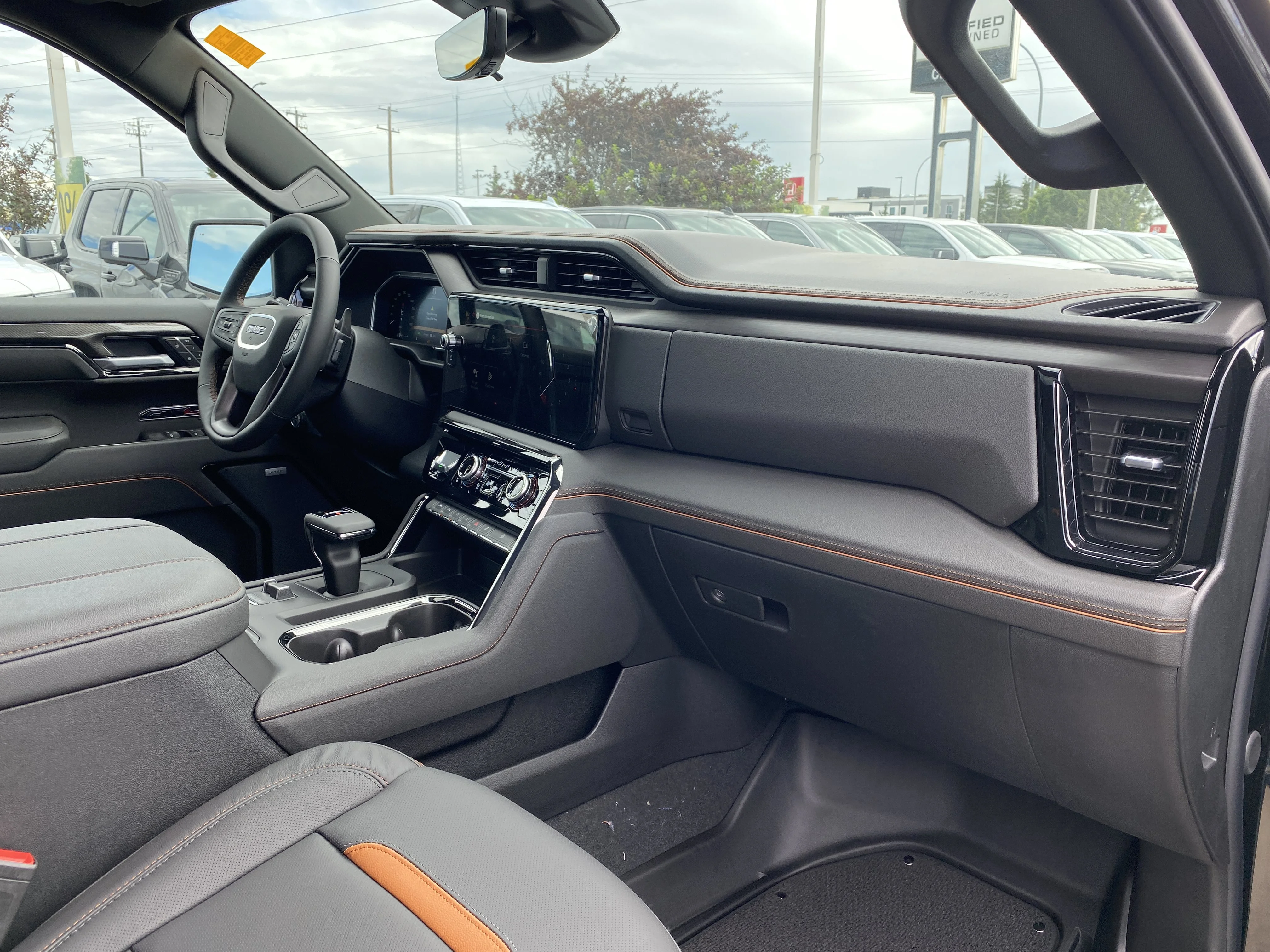 New 2026 ONYX BLACK GMC AT4 image 30