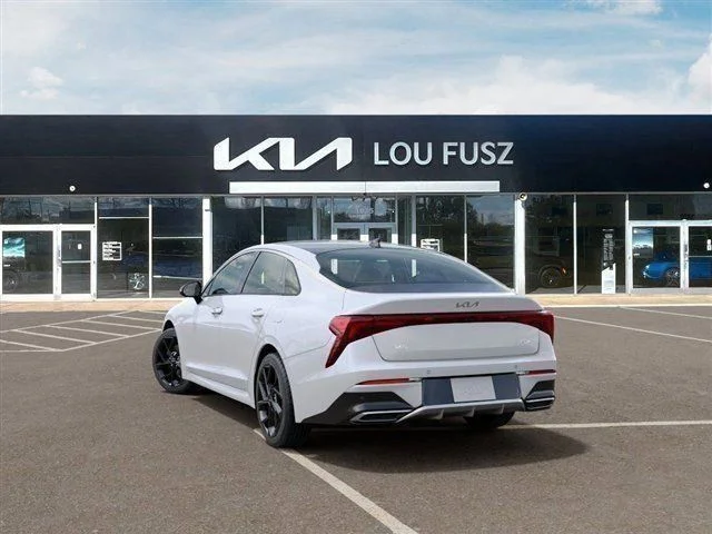 New 2026 Snow White Pearl Kia GT-Line image 4
