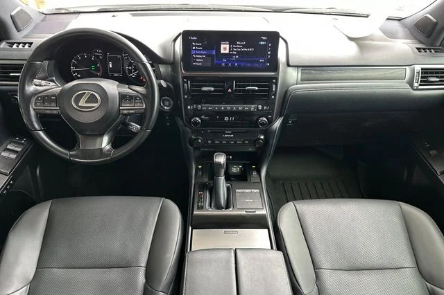 Used 2022  Lexus 460 image 16