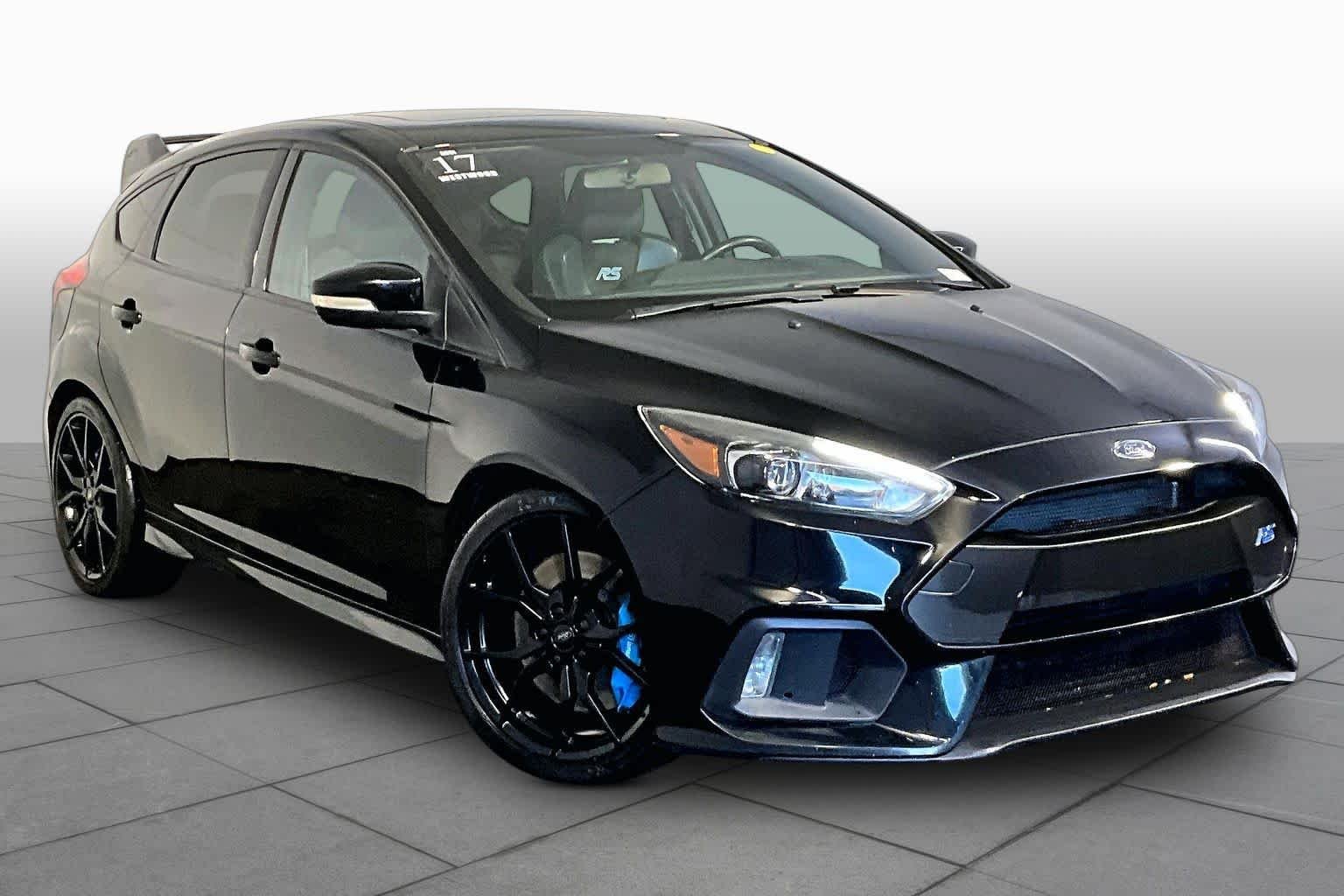 Used 2017 Shadow Black Ford RS image 3