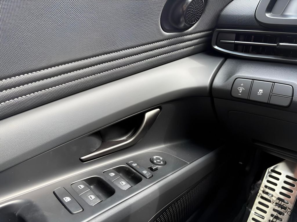 Certified Used 2025 Gray Hyundai SEL Sport image 14