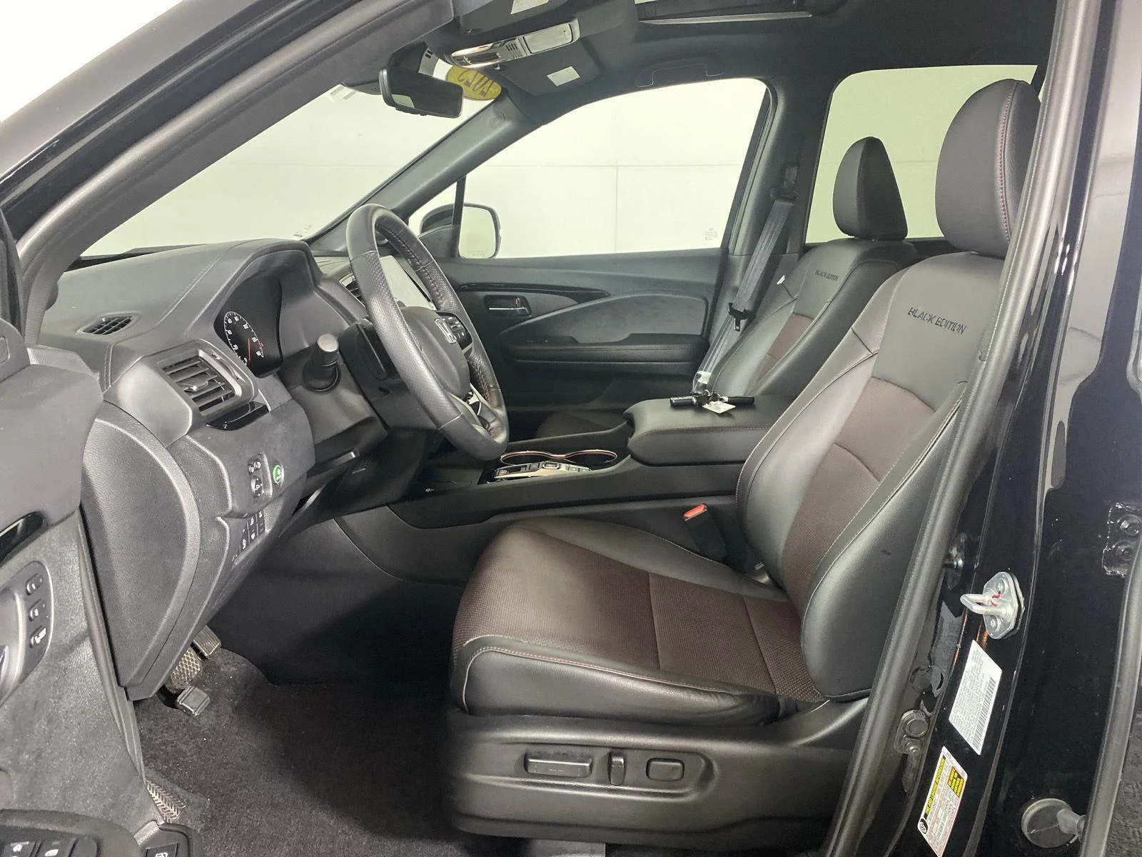Used 2025 Crystal Black Pearl Honda Black Edition image 11