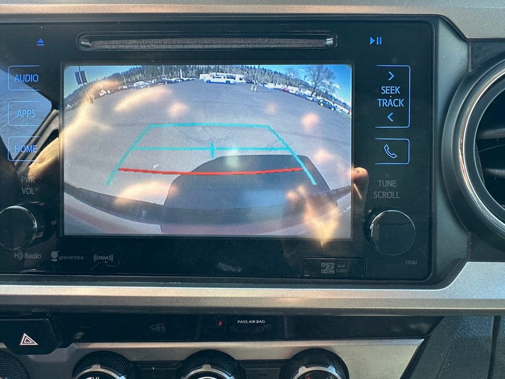 Used 2018 Red Toyota SR5 image 17