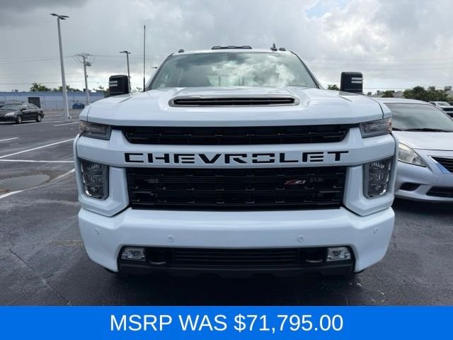 Used 2022 White Chevrolet LT image 2