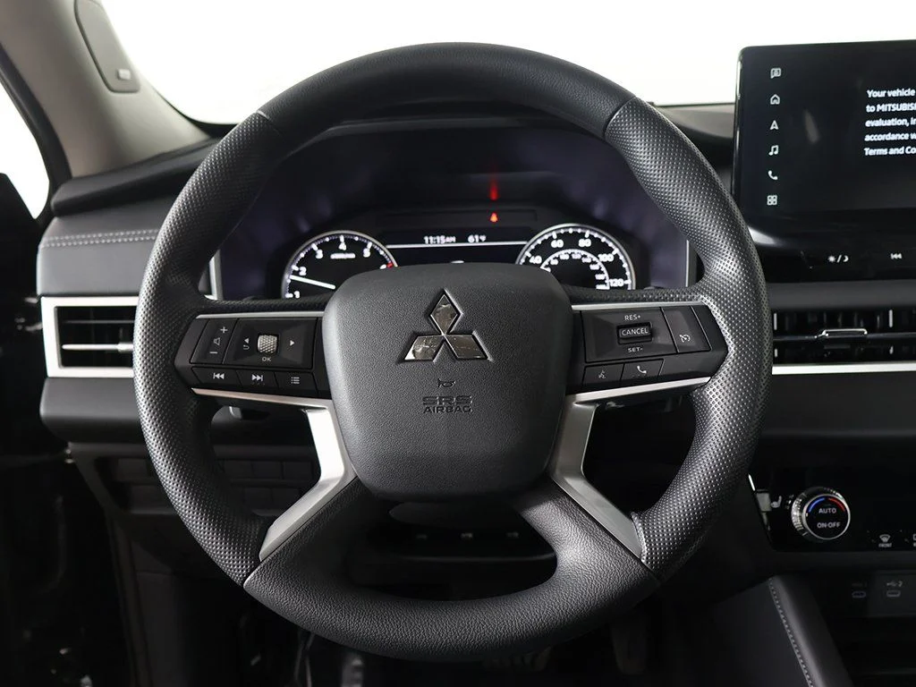 New 2026 Black Mitsubishi ES image 38