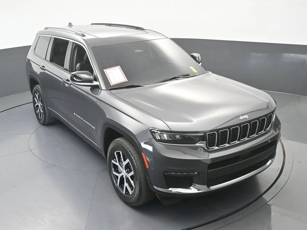 Used 2023 Baltic Gray Metallic Clearcoat Jeep Limited image 59