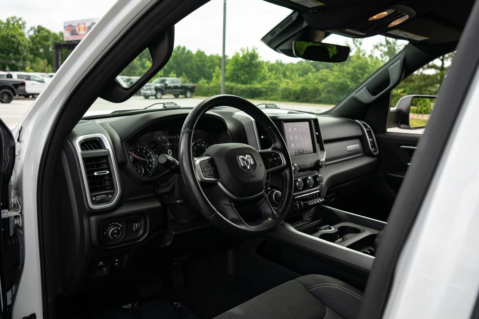 Used 2021 White Ram Big Horn/Lone Star image 13