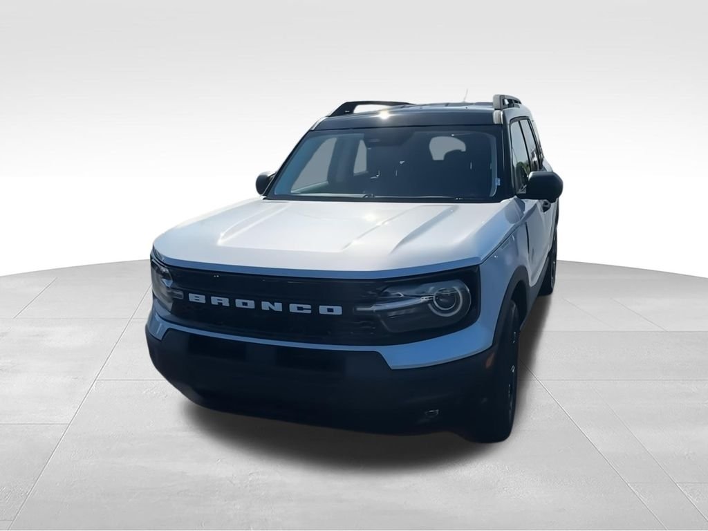 New 2026 Space White Metallic Ford Outer Banks® image 4