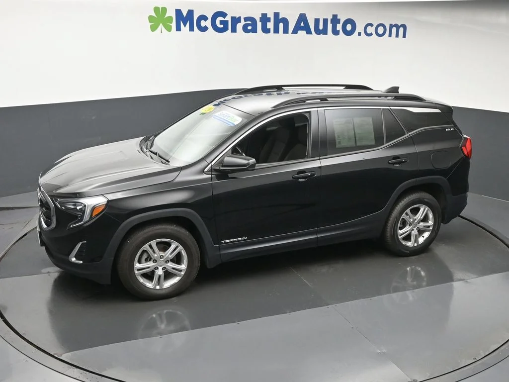 Used 2020 Black GMC SLE image 22