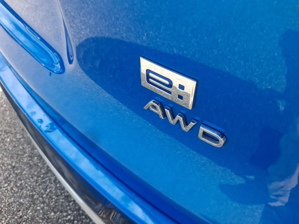 Used 2024  Honda Touring image 12