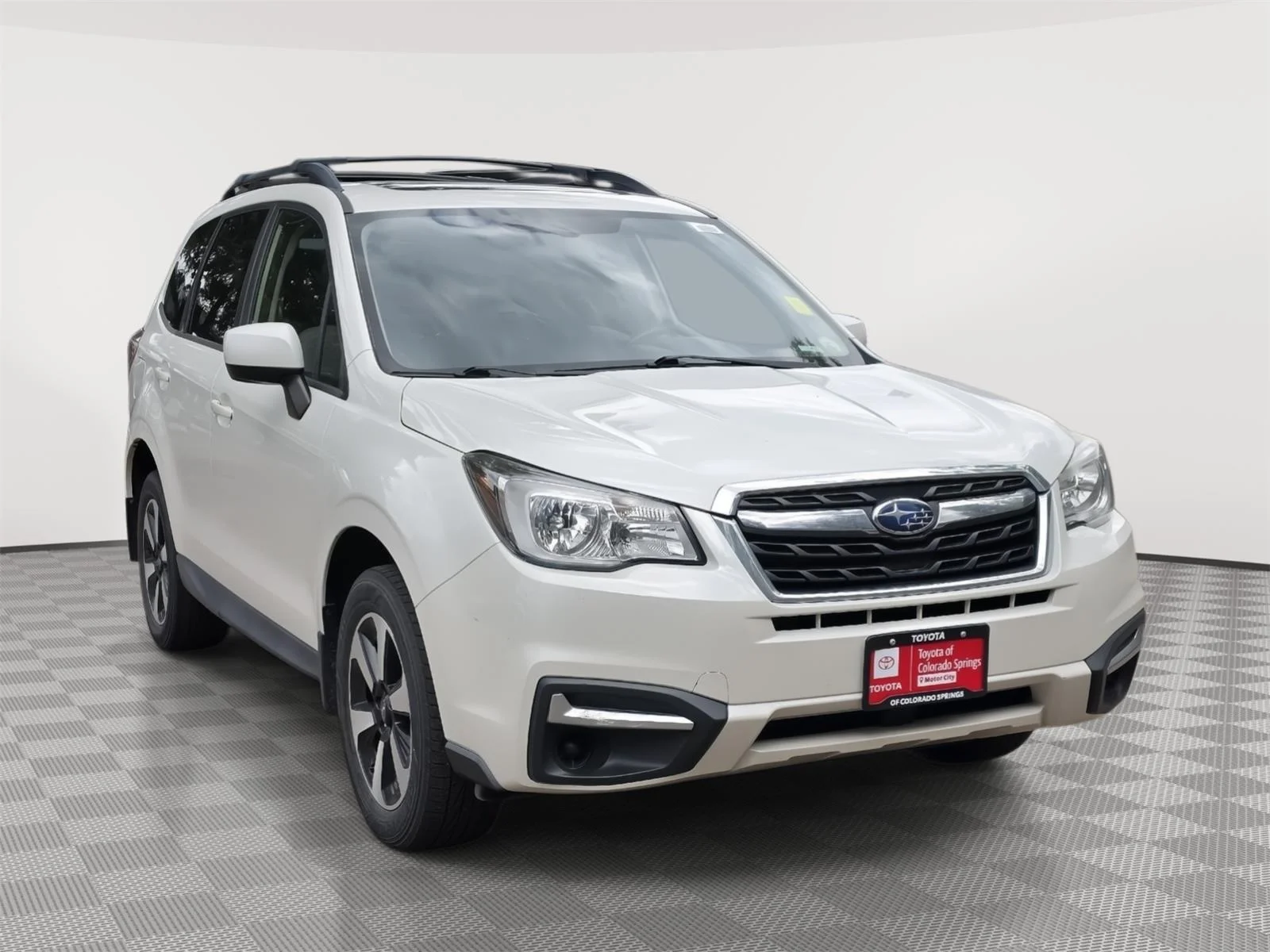 Used 2017 Crystal White Pearl Subaru Premium image 1