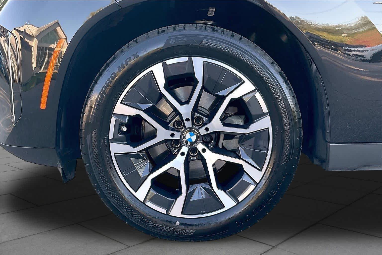 New 2026 Black Sapphire Metallic BMW 30 xDrive image 11