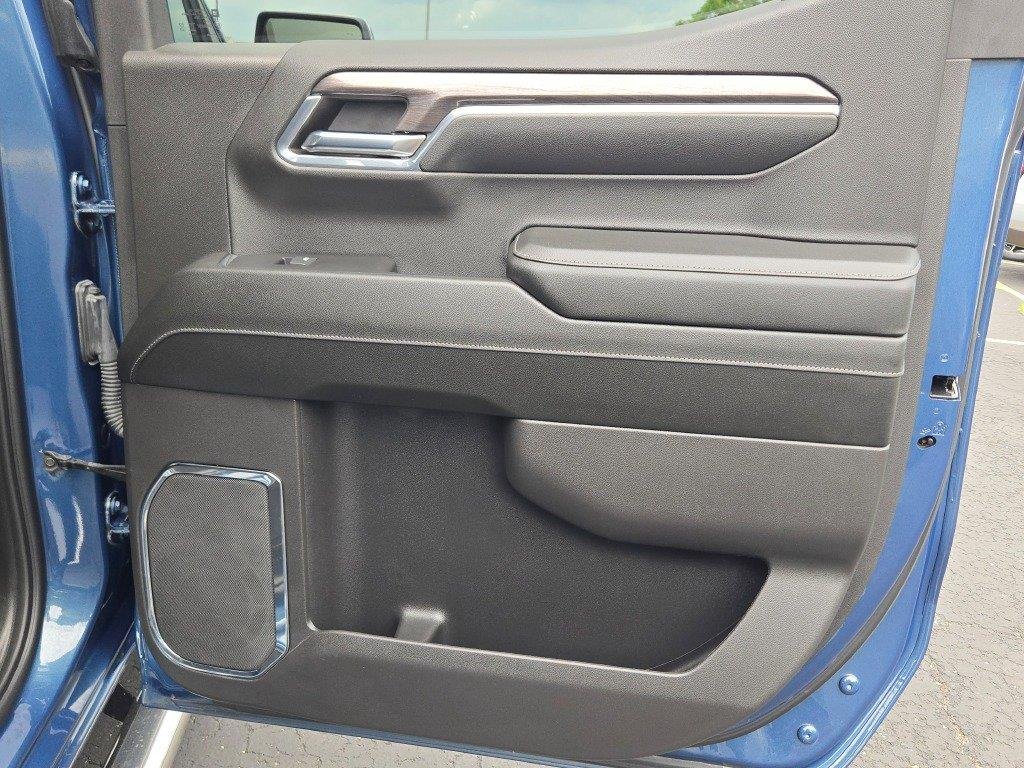 Used 2024 Lakeshore Blue Metallic Chevrolet LTZ image 11