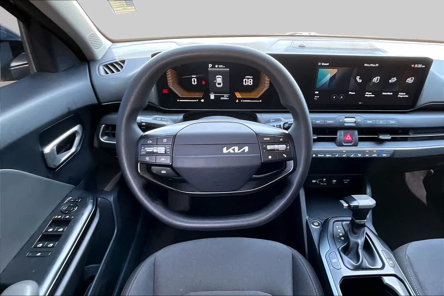 2025 Kia K4 LXS - Photo 6