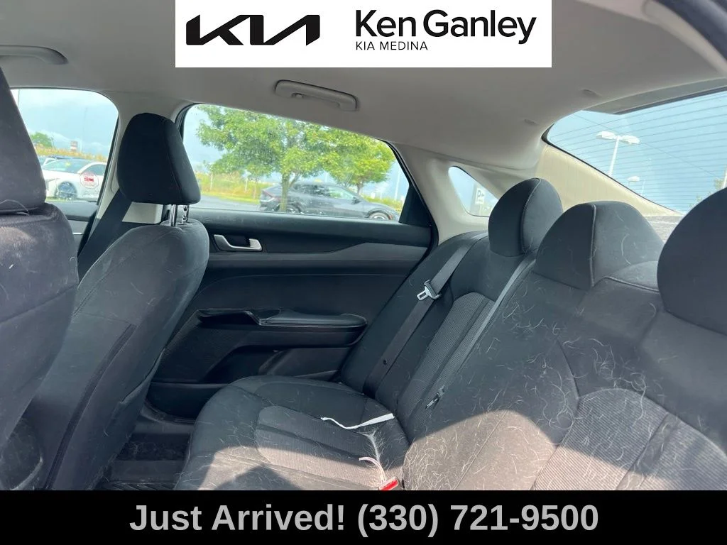 Certified Used 2022 White Kia LX image 10