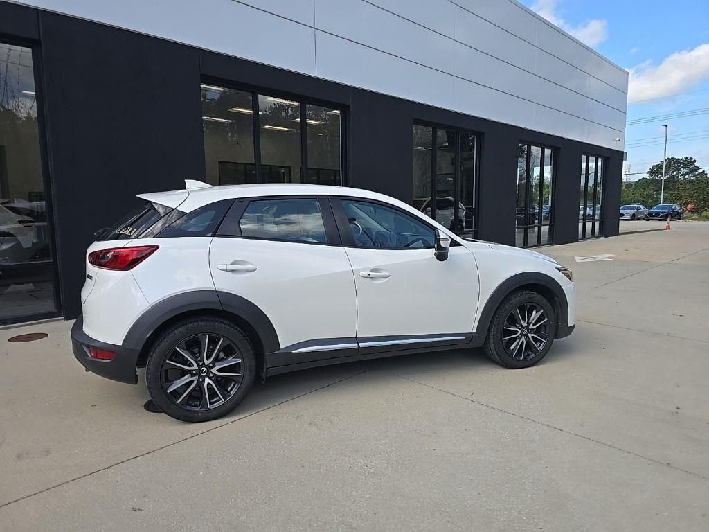 Used 2018  Mazda Grand Touring image 19