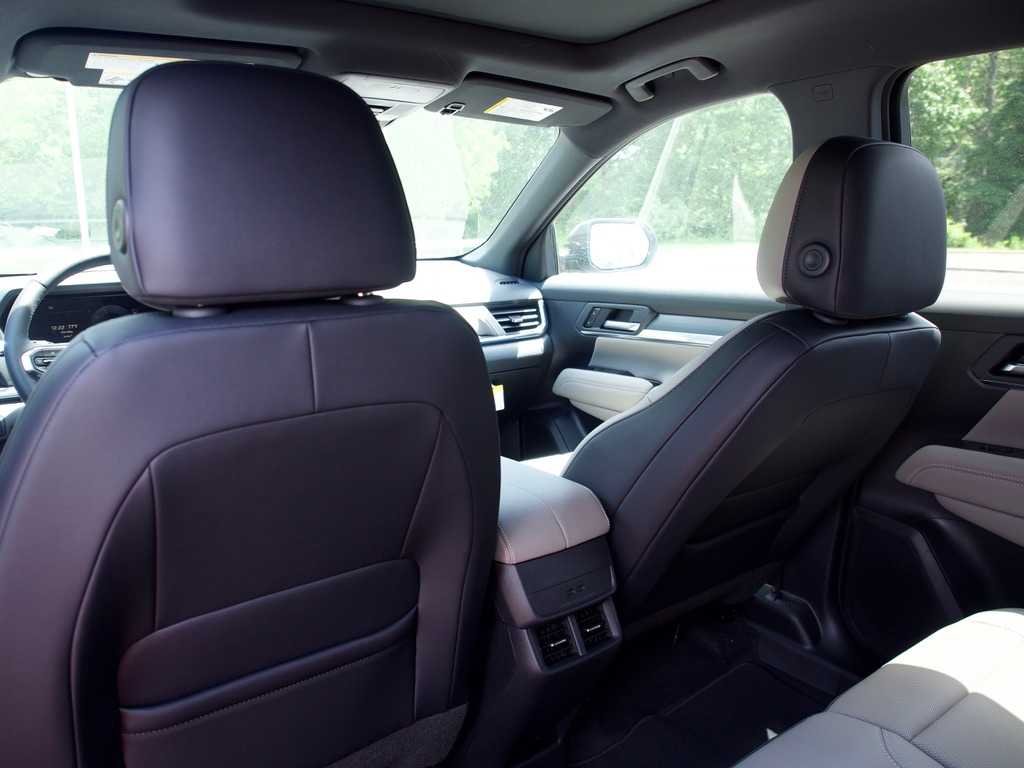New 2026 Sterling Metallic GMC Elevation image 16