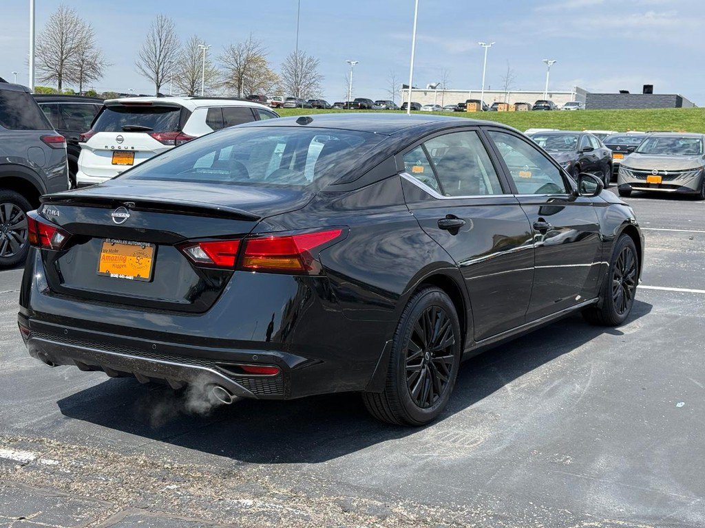 Used 2026 Black Nissan 2.5 SV image 3