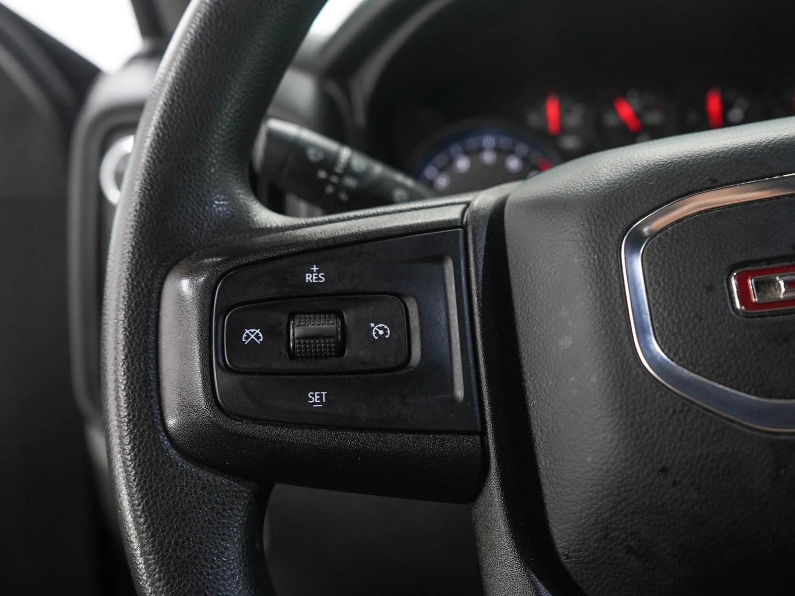 Used 2019  GMC  image 24