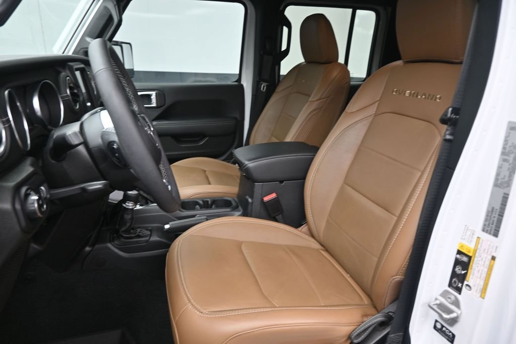 Used 2023 White Jeep Overland image 19
