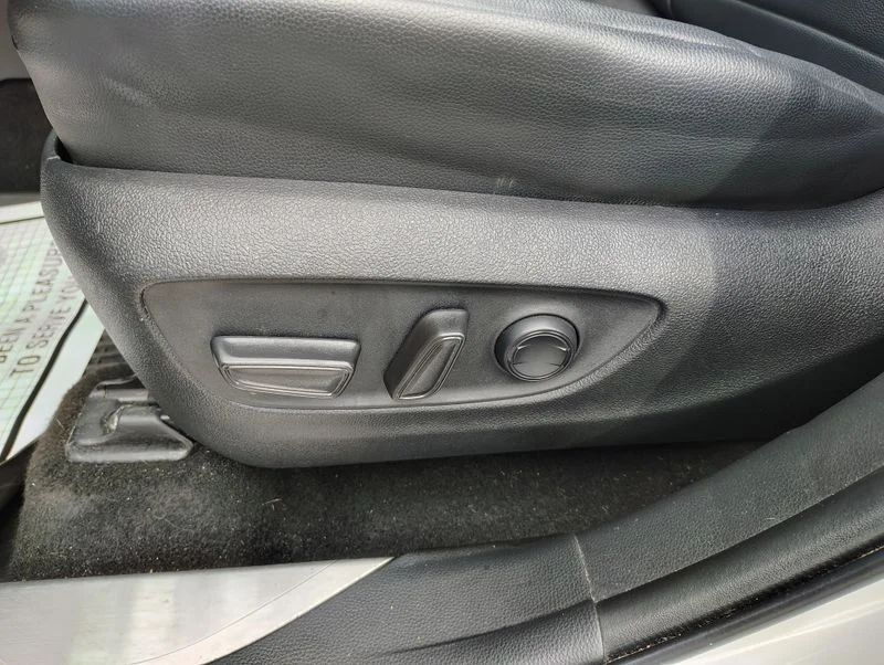 Used 2023 Beige Toyota XLE image 13