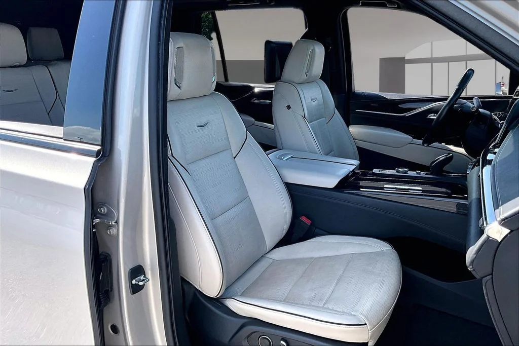 Used 2021 Beige Cadillac Sport image 7