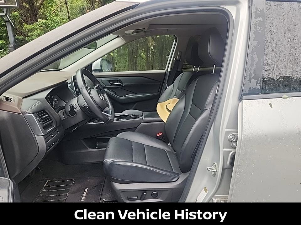 Used 2023 Silver Nissan SV image 4