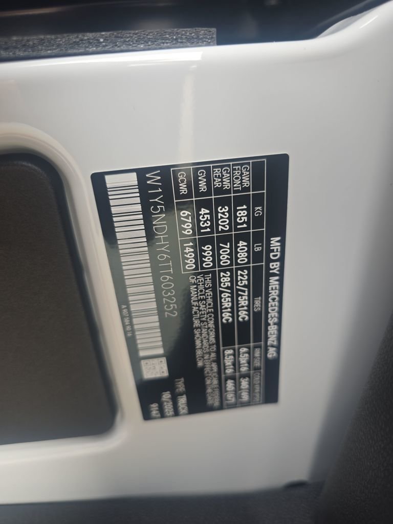 New 2026 Arctic White Mercedes-Benz Cargo 170 WB image 28
