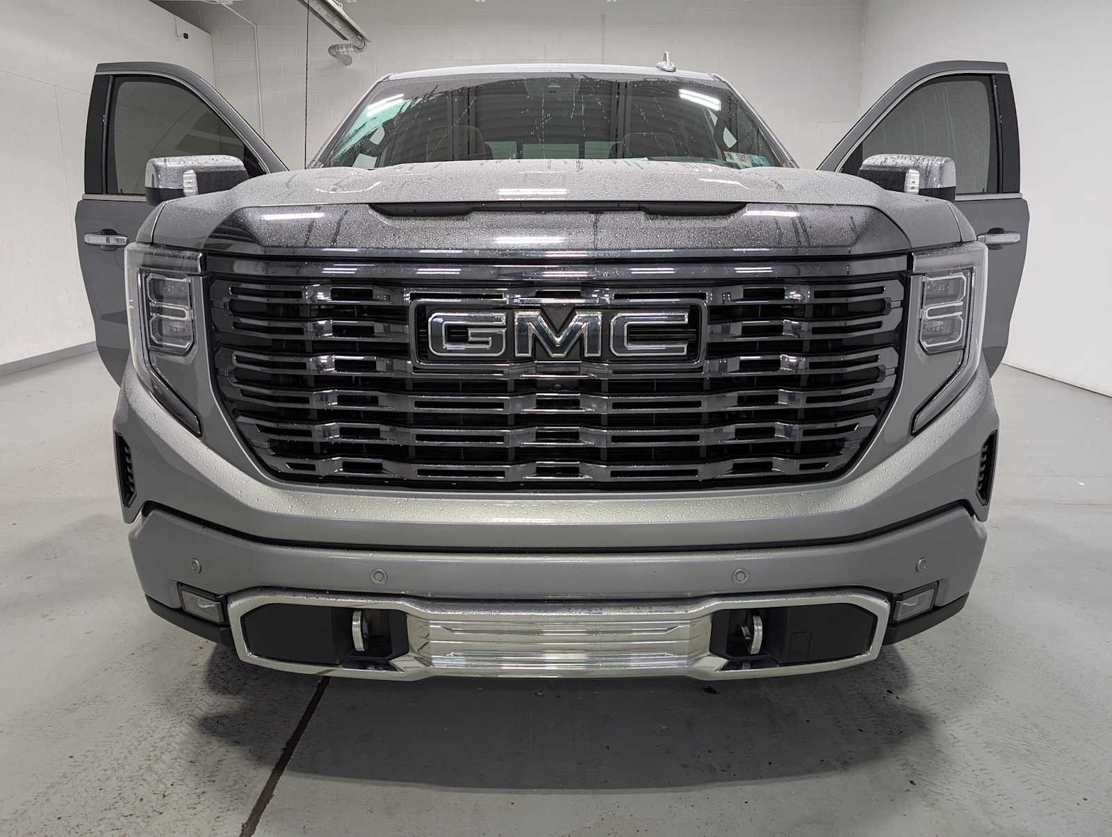 Used 2024 Sterling Metallic GMC Denali Ultimate image 16